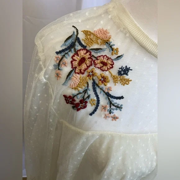 Xhilaration Ivory Sheer Polka Dot Top - Picture 2 of 10